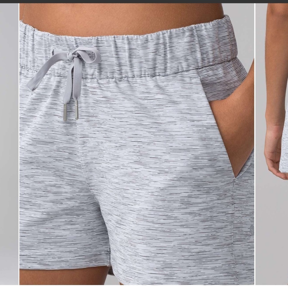 lululemon athletica Women's On The Fly Short - Light Gray Size 8 - Picture 3 of 8